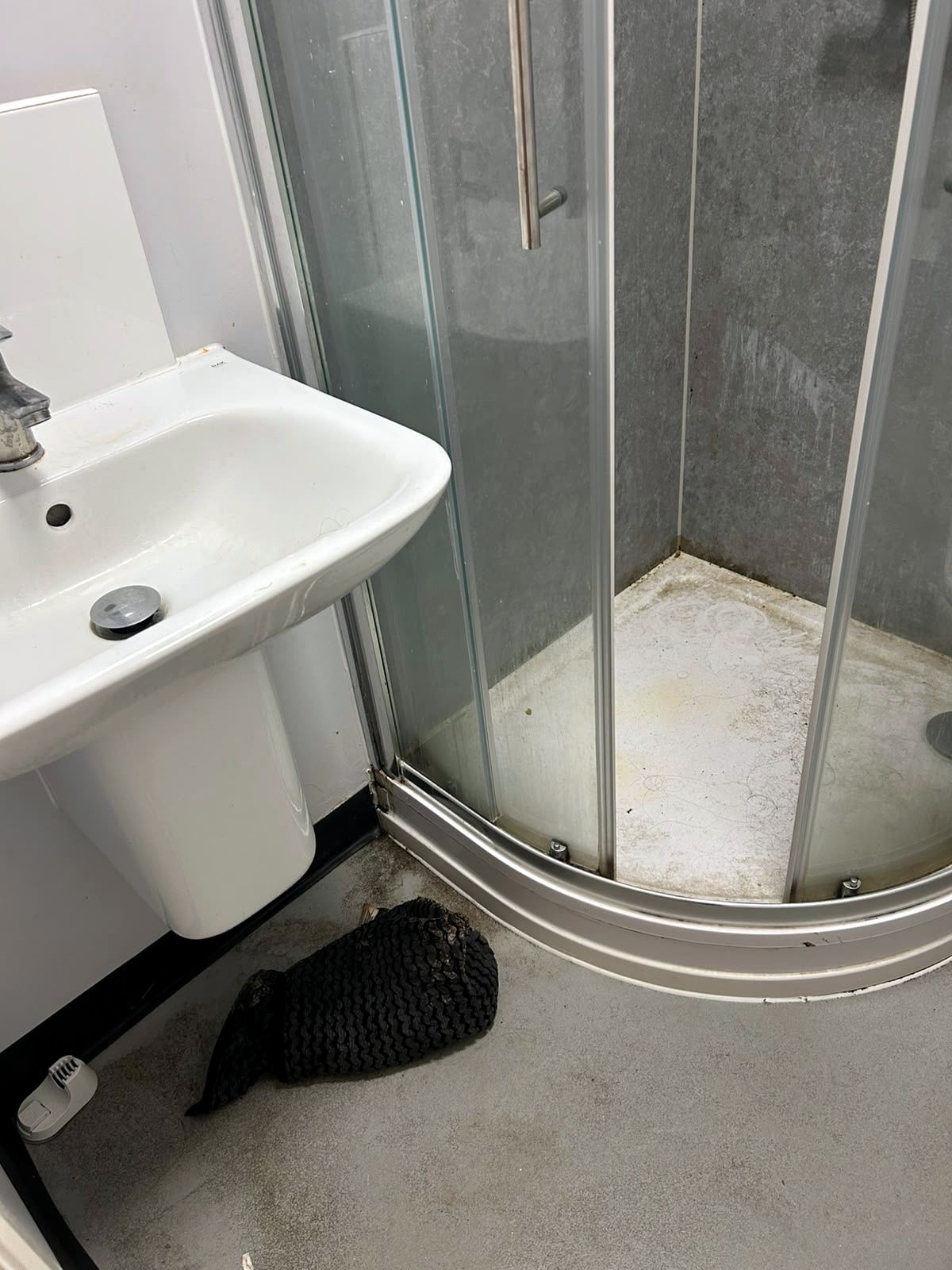 Before: Sink & quadrant shower